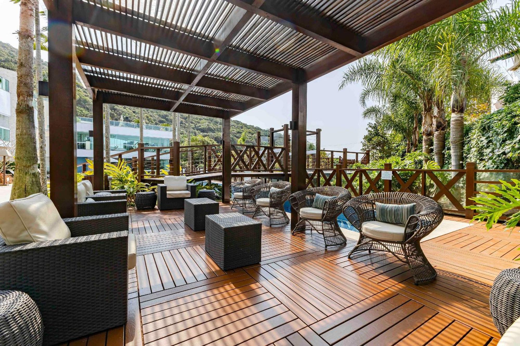 Varandas Do Atlantico - Confortavel Apto Em Condominio Pe Na Areia Бомбиньяс Экстерьер фото